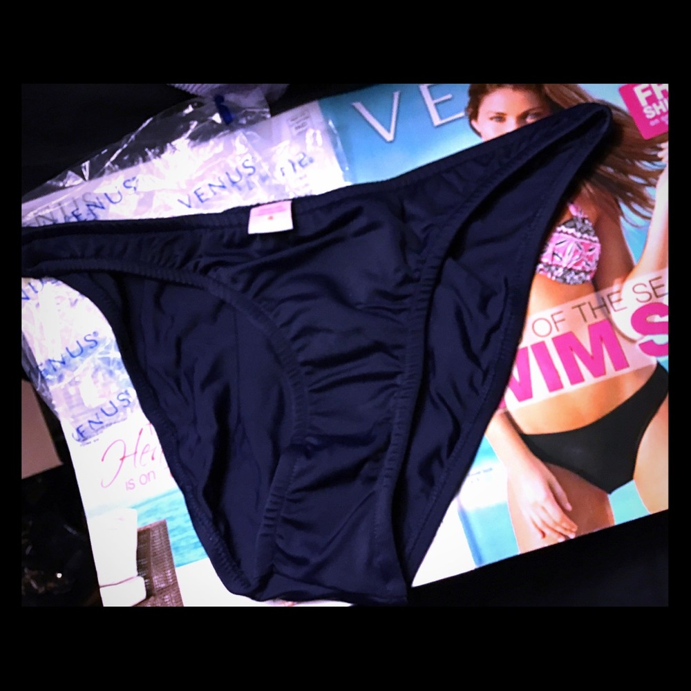 VENUS NWT Low Rise Moderate "Bottom Only" Navy